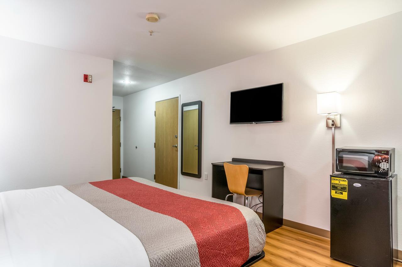 Motel 6-Barkeyville, Pa Екстериор снимка
